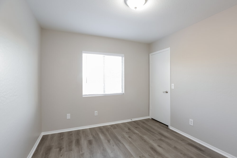 Building Photo - 11845 W Lupine Ave