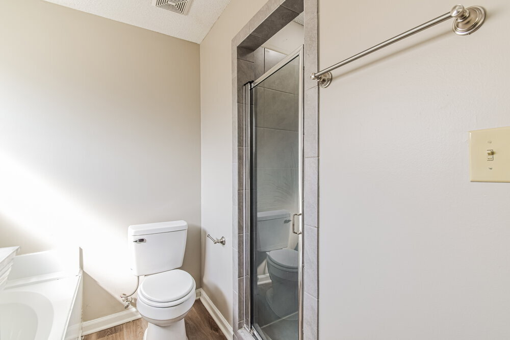 Building Photo - 1124 Dove Hollow Cir E