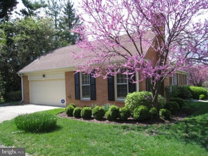 Building Photo - 11132 Luxmanor Rd