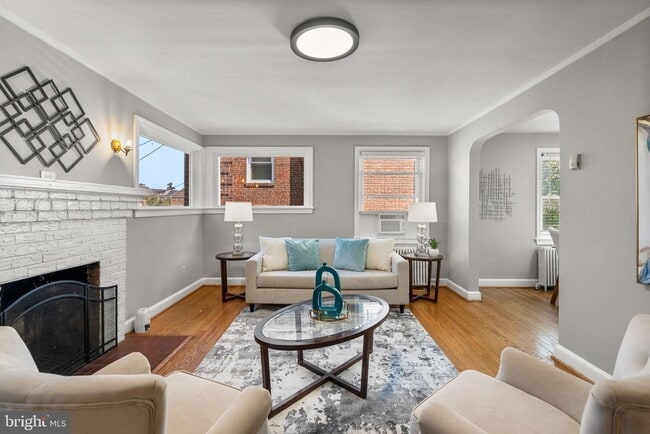 Building Photo - 2107 Brighton Rd