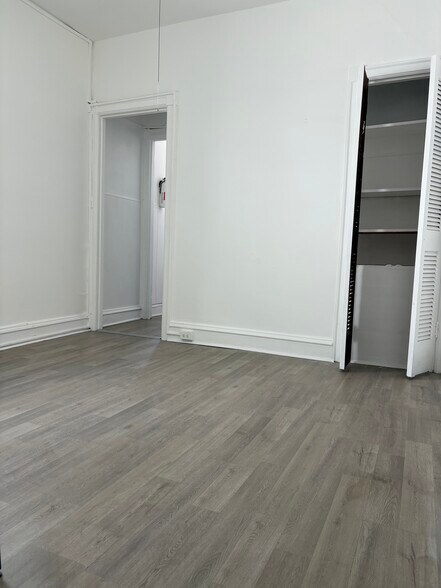 Building Photo - 435 N 5th St