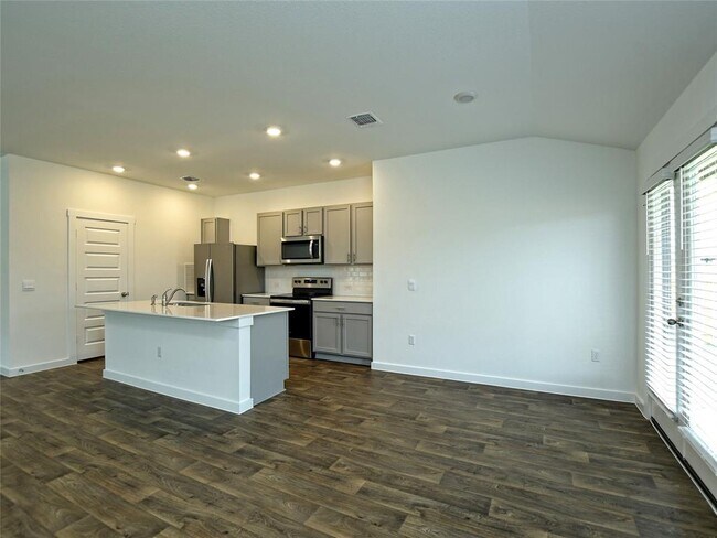 Building Photo - 108 Canadian River Trl