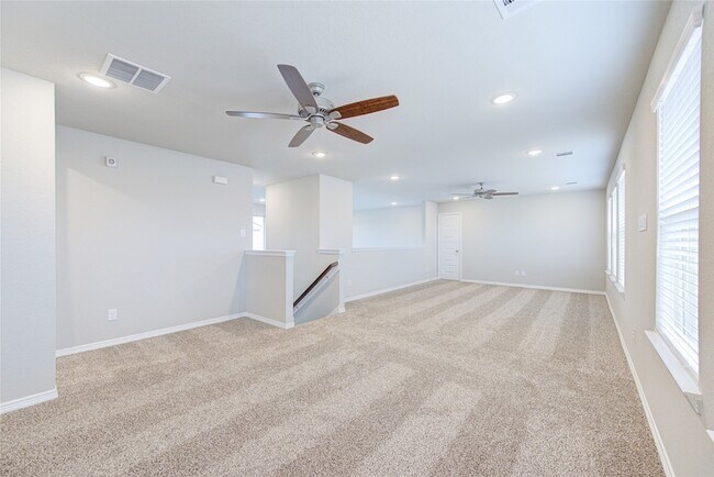 Building Photo - 821 Laguna Grn Ln