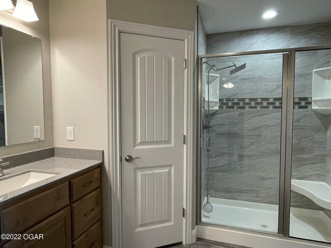 Building Photo - 1121 E 42nd St