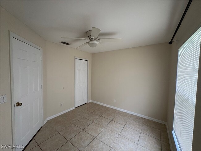 Building Photo - 401 SW 41st St