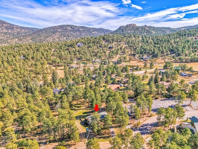 Building Photo - 27927 Circle Dr