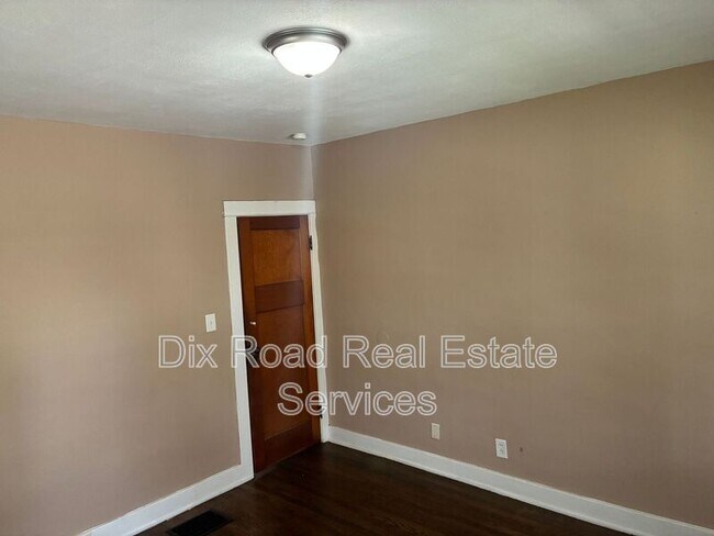 Building Photo - 1430 Coventry Rd