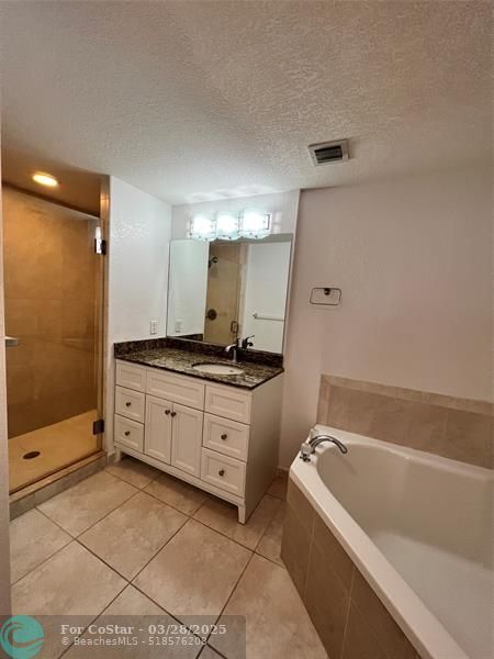 Building Photo - 1830 Radius Dr