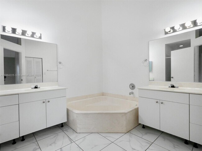 Building Photo - 8934 NW 189th Terrace