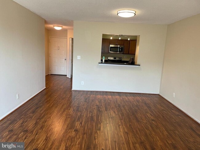 Building Photo - 8340 Greensboro Dr