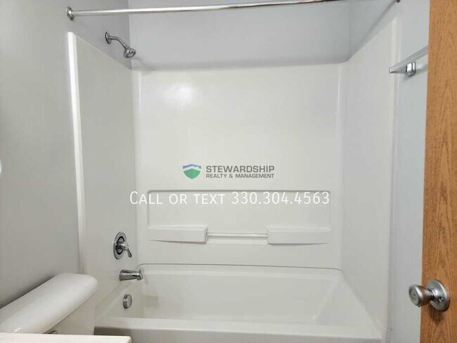 Building Photo - 7277 Stuhldreher St NW