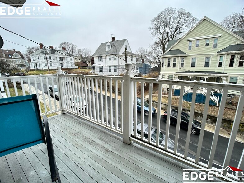 Building Photo - 74 Leicester St