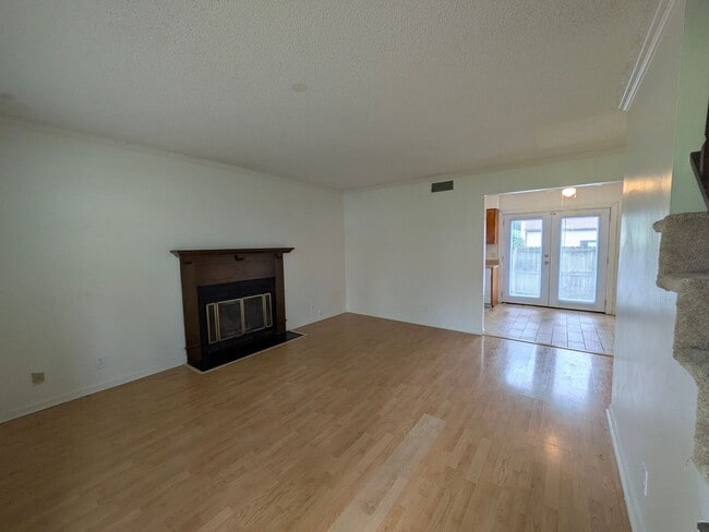 Building Photo - 1107 Quail Ct W