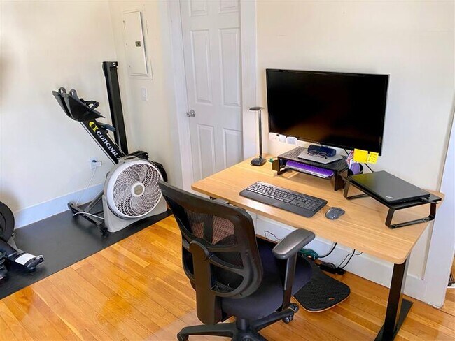 Building Photo - 14 Rockland Pl