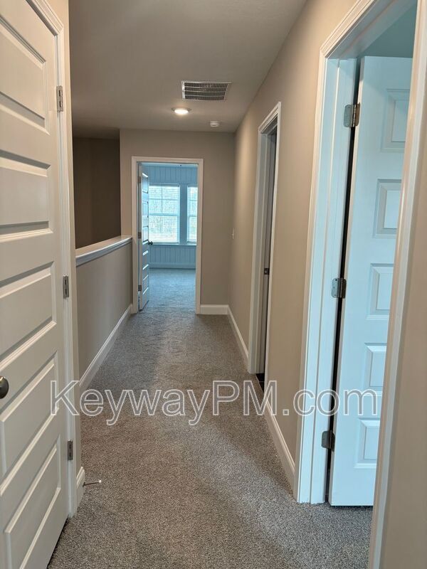 Building Photo - 2076 Denmark Ave SE