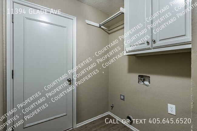 Building Photo - 11394 Glade Ave