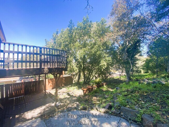 Building Photo - 77 Sunny Hill Dr