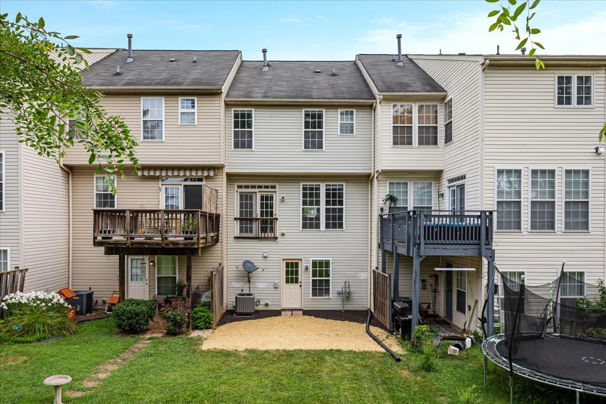 Building Photo - 251 Patriots Pl