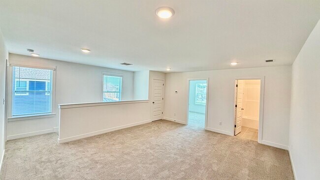 Building Photo - 5695 Pleasant Pk Pl