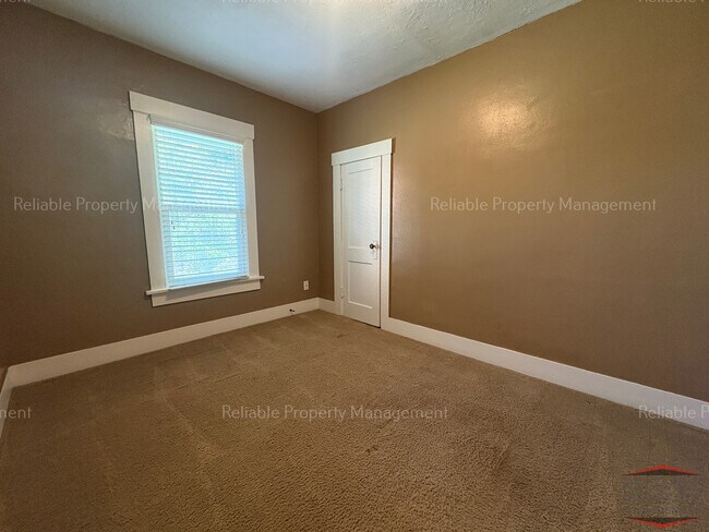 Building Photo - 1153 Idaho Ave