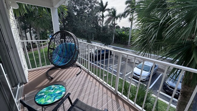 Building Photo - 1841 Island Club Dr