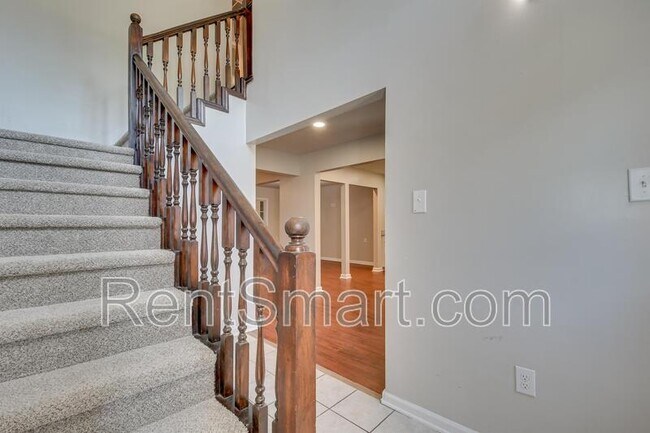 Building Photo - 2913 Running Creek Ln