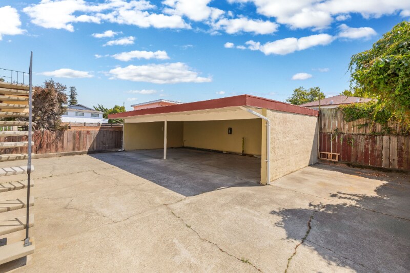 Building Photo - 2612 Santa Clara Ave