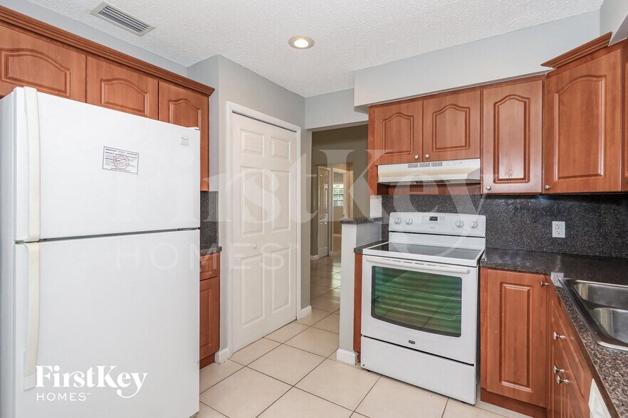 Building Photo - 8570 NW 3rd St