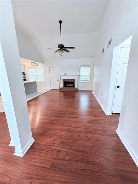 Building Photo - 154 Camden Woods Dr