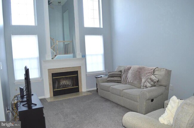 Building Photo - 23 Sawgrass Ct