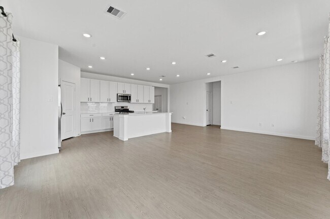 Building Photo - 16503 Mesquite Fld Dr