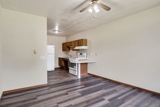 Building Photo - Steiner Terrace Apartments