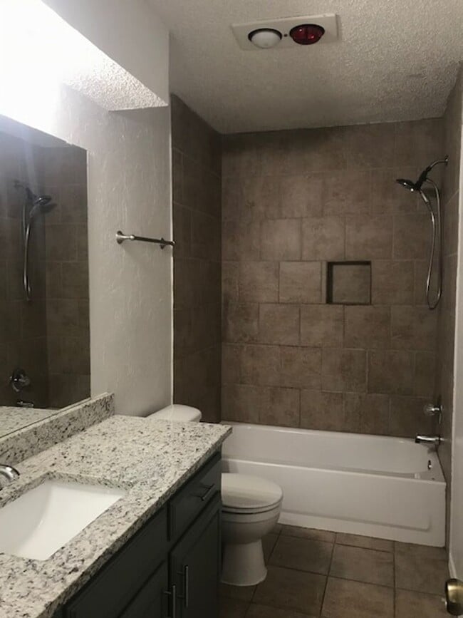 Building Photo - Completely Remodeled 2 Story Duplex - Putn...