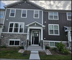 Building Photo - 516 Wolverine Dr