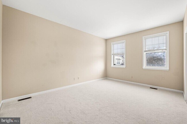 Building Photo - 120 Elizabeth Ct