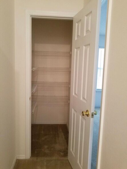 Building Photo - 4550 Barrington Ln