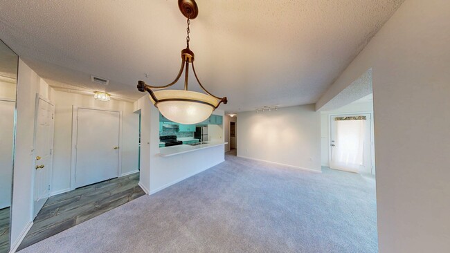 Building Photo - Ground Level 3 + 2 Spacious Updated condo