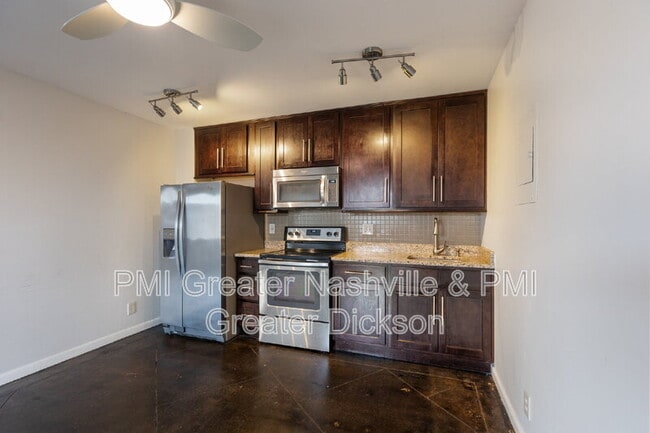 Building Photo - 3600 Hillsboro Pike