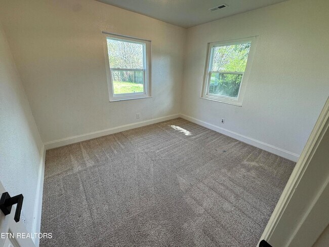 Building Photo - 1712 Vada Cir