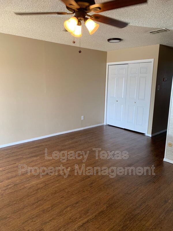 Building Photo - 1419 W Kilpatrick St