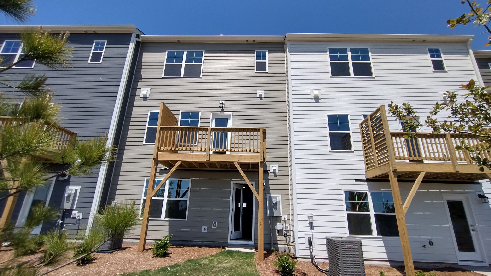 Building Photo - Room in Townhome on Terrawood Dr