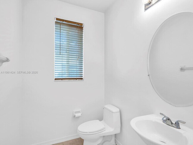 Building Photo - 1663 E Harmony Lake Cir