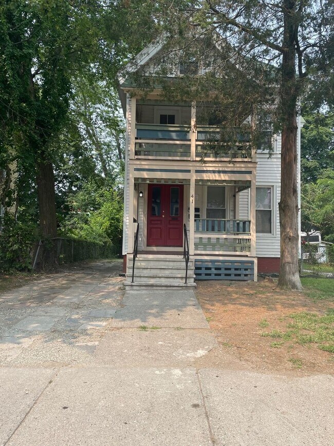 Primary Photo - 41 Clarendon St