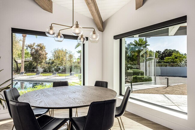 Building Photo - 9917 N 52nd St