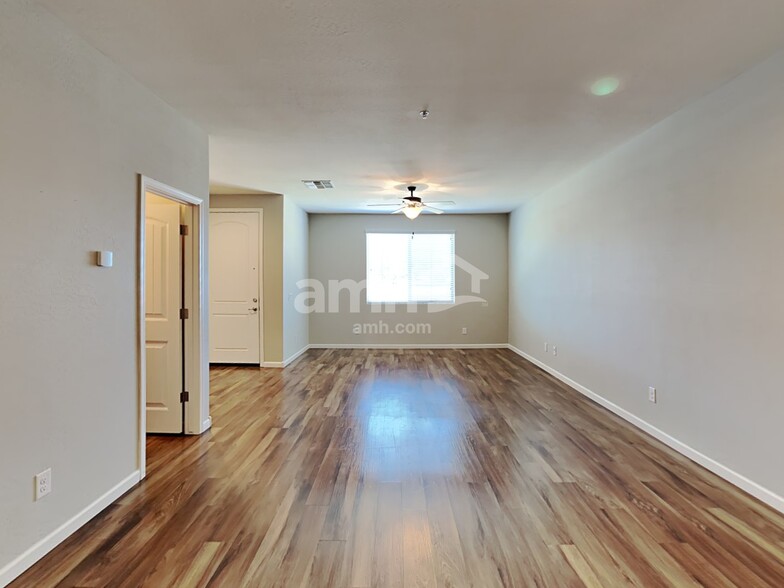 Building Photo - 20755 W Maiden Ln