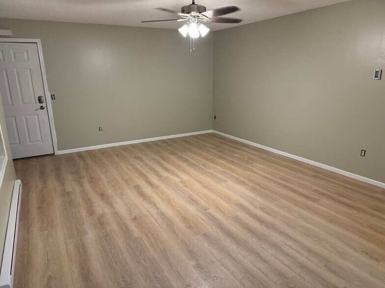 Building Photo - 615 11th Street Southwest