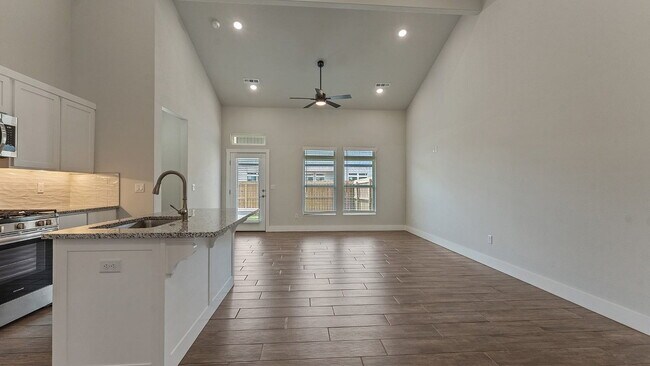 Building Photo - 451 Azurite Rd