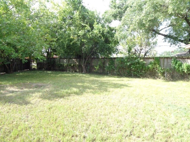 Building Photo - 3012 Barksdale Dr