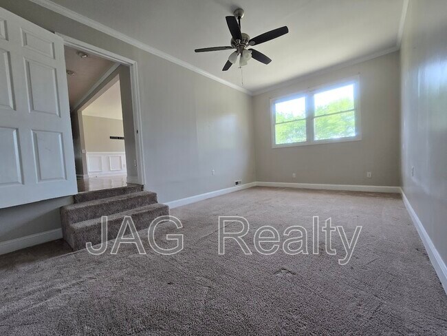 Building Photo - 3117 Smith Farm Rd