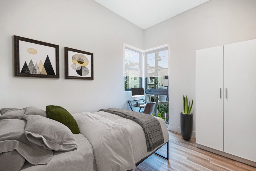 Building Photo - Plum Apartments